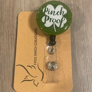 🍀 St Patrick’s Day Badge Reel